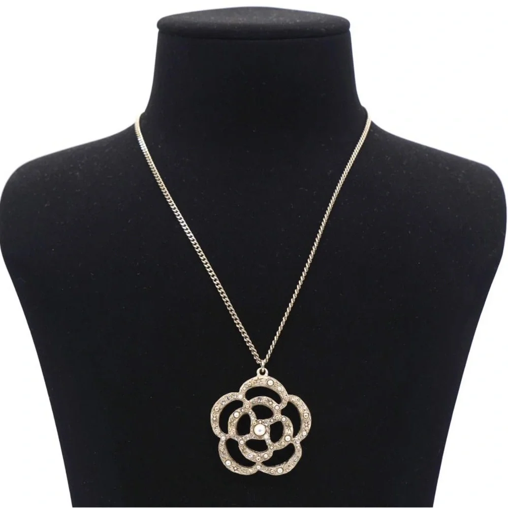 Rare CHANEL 14V CC Logo Camellia XL Crystal Pearl Champagne Gold Chain Necklace